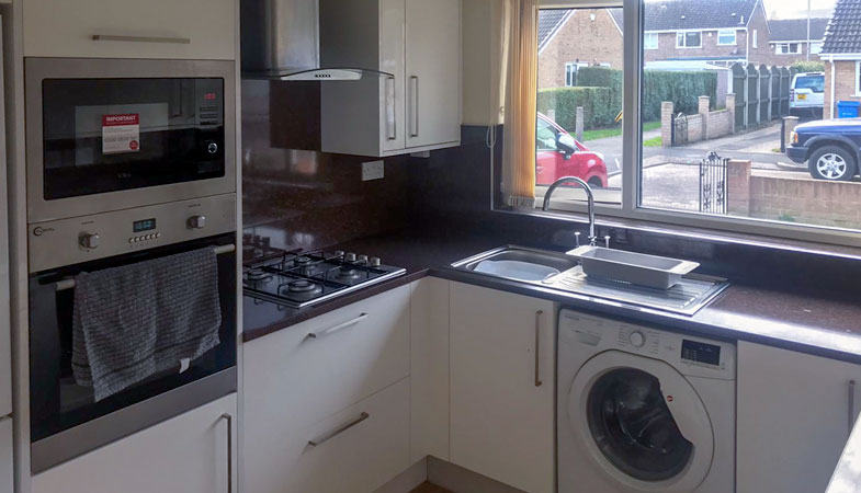 White Gloss Slab (Theakston)